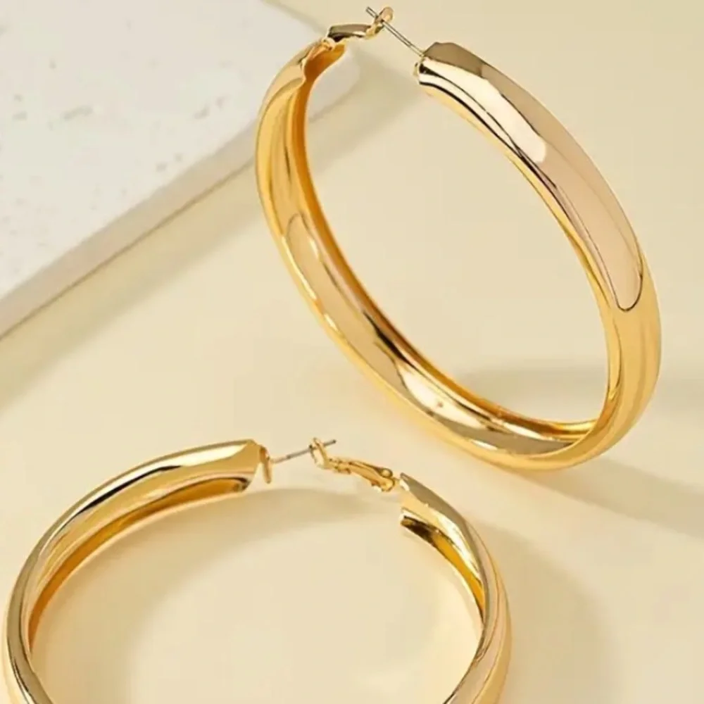 Chunky 18k Gold Hoop Earrings 5”